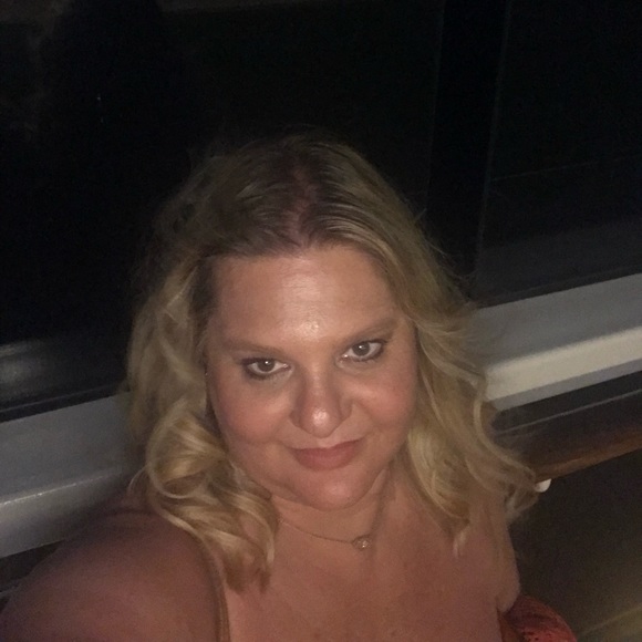 Meet your Posher, Charna - Picture 2 of 2